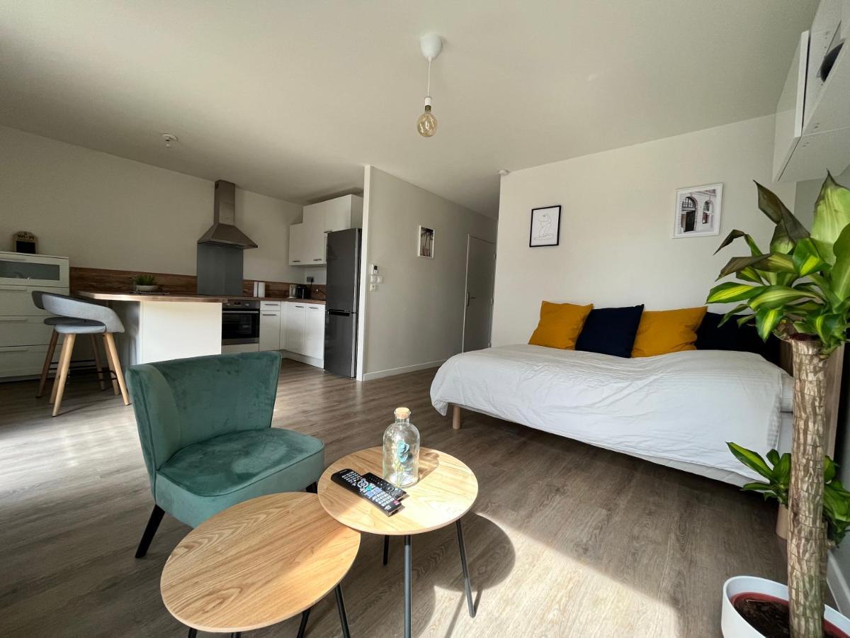 Studio Cosy Et Son Emplacement Ideal Монтеврен Экстерьер фото